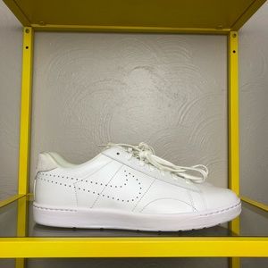 Nike Tennis Classic Ultra LTHR Men’s 10.5 - NEW